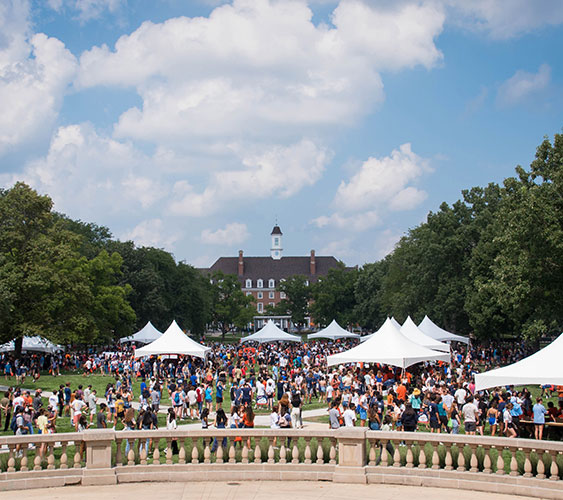First-year students explore their majors at this year's LAS Liftoff event on the Main Quad. This year's incoming class is the largest since 2008 in the College of LAS.